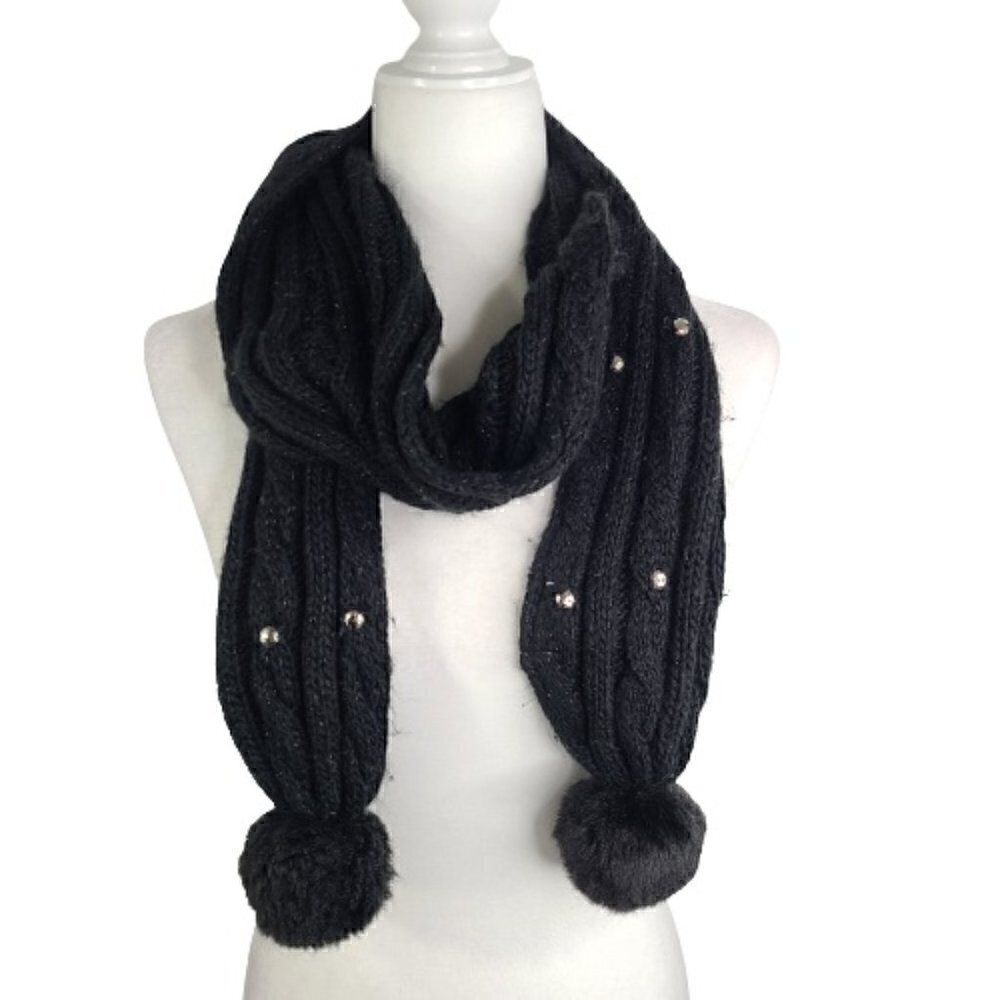 Women's Black Chunky Knit Studded Scarf